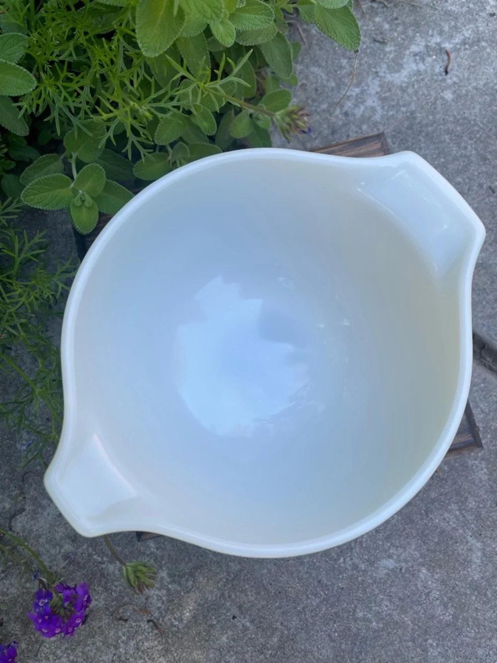 Vintage Yellow Pyrex Cinderella #441 Mixing Bowl 1.5 quart - Picture 2 of 4